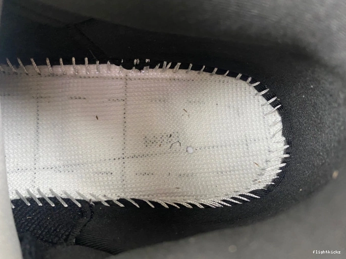 Monday Cyber 136064-020 3 Retro Jordan (2016) 1204